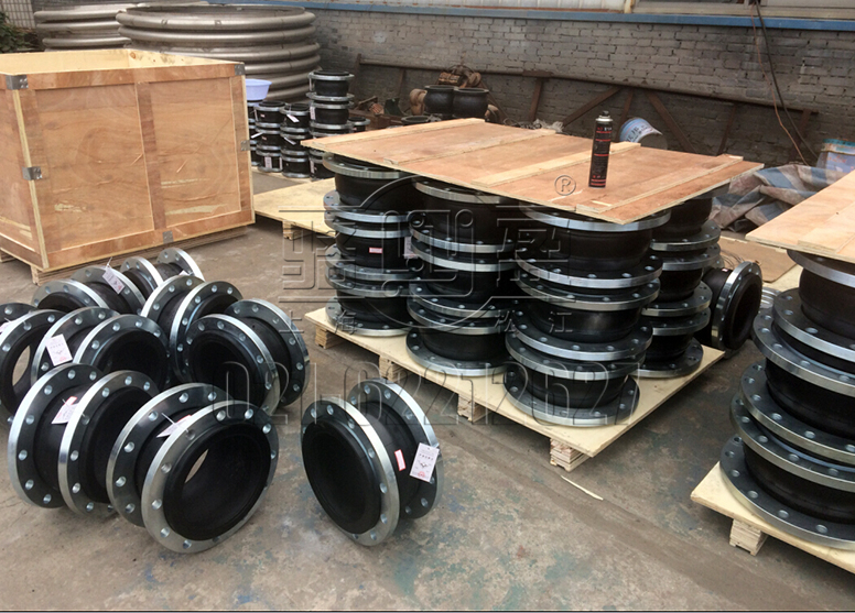 遼寧省本溪市桓仁自治縣不銹鋼異徑橡膠接頭發(fā)貨圖