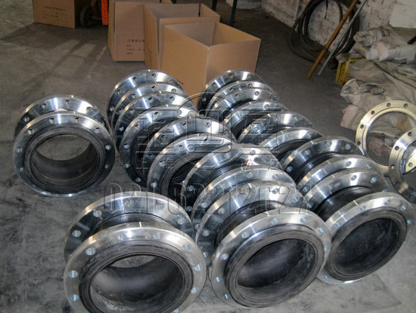 不銹鋼橡膠接頭發(fā)貨圖